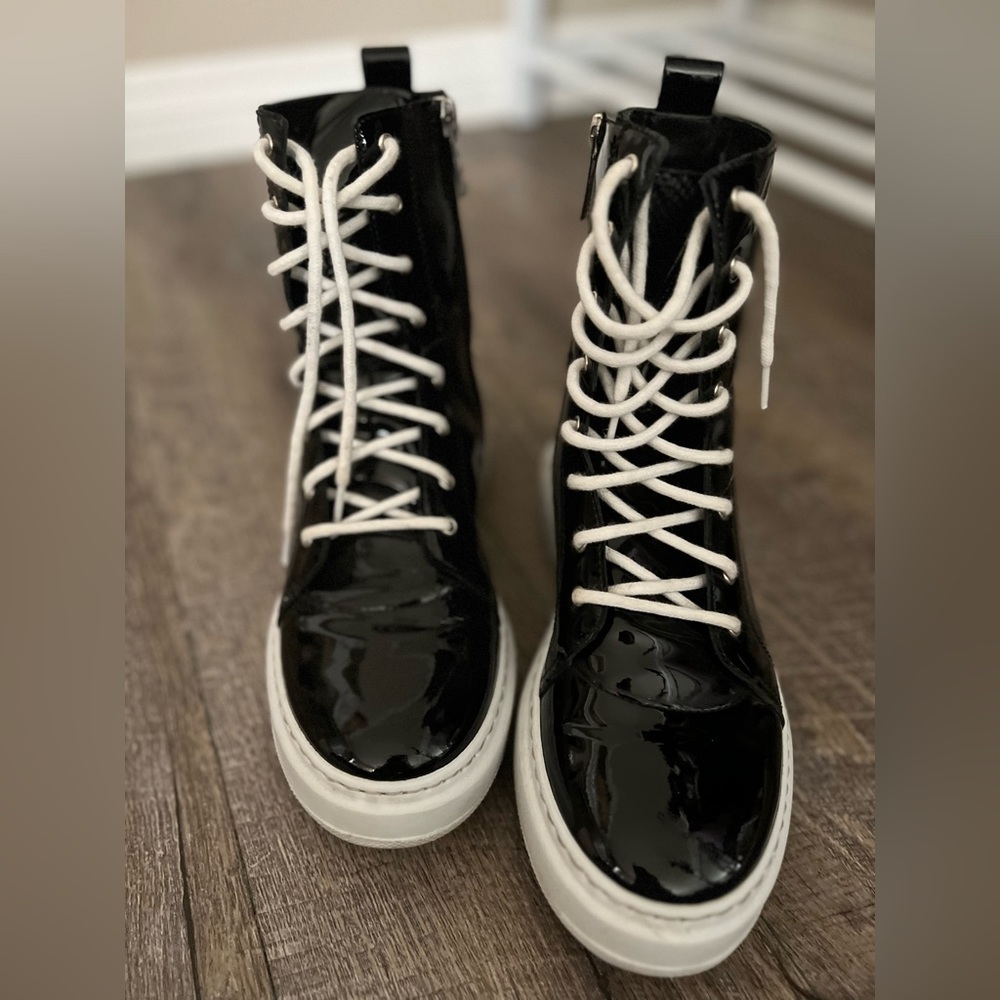 Aquatalia boots